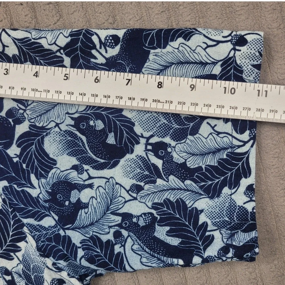 Blue Squirrel Oak Leaf‎ Print Short Sleeve Button Down Camp Shirt Mens Medium